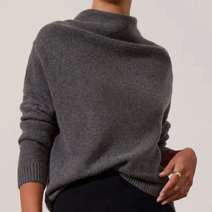 Dzianinowy sweter damski z wysokim kołnierzem